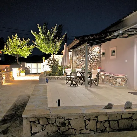 아파트 Domenica Apts I